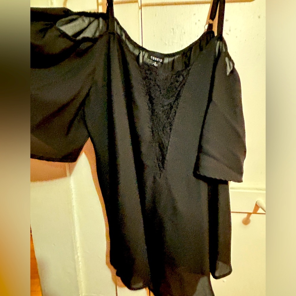 Floaty Torrid Blouse size 2 (18/20)